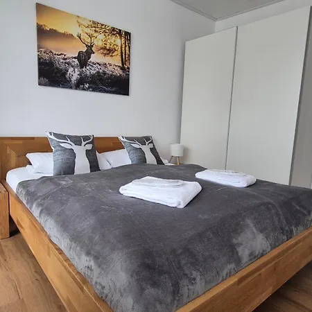 Lauschiges Plaetzchen - *